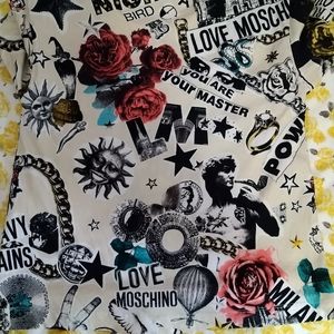 Moschino t shirt